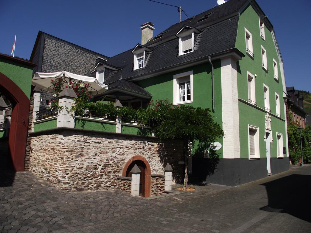 Ferienhaus Schneiders Hotel Krov Exterior photo